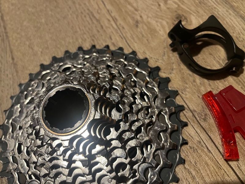 sada Sram Force D1, paky nové, ostatní max 1000km