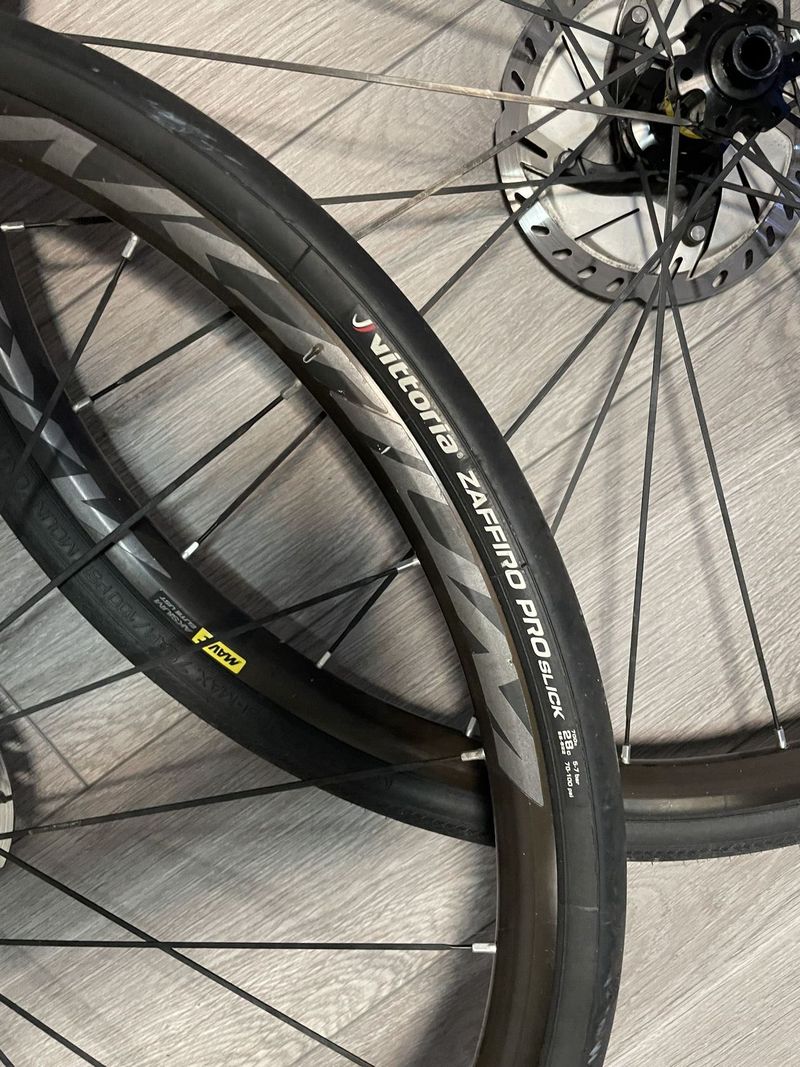 Mavic Aksium elite disc UST 