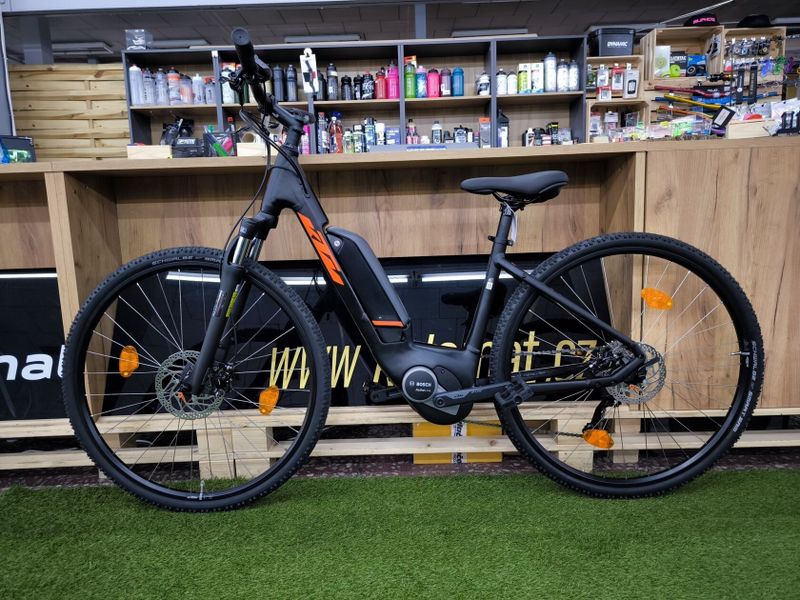 !NOVÝ! KTM MACINA CROSS A410 - BOSCH, elektrokolo s nízkým nástupem