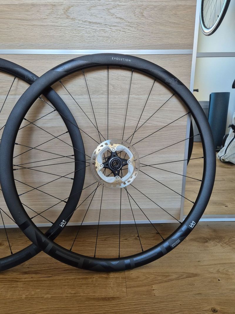 Zapletená kola Newmen Evolution R32 + kotouče Ultegra