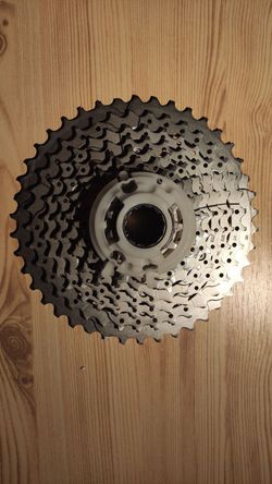 Nová kazeta Shimano Deore CS-M4100 - 10 (počet zubů: 11-42)