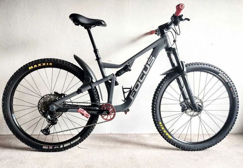 Horské kolo MTB Focus Thron 6.8