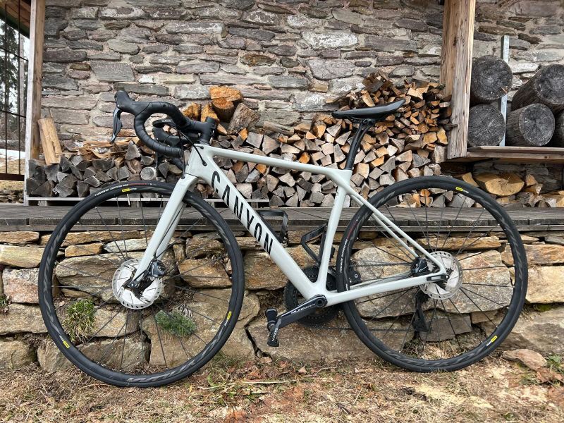 Prodej silničního kola CANYON Endurace CF SL 8 DISC Di2 (2021)