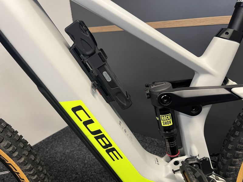 CUBE Stereo Hybrid 140 HPC RACE 625 vel.M 2021 1023km