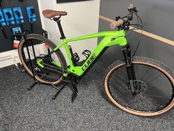 CUBE Reaction Hybrid Performance 500 velikost XL 1120KM