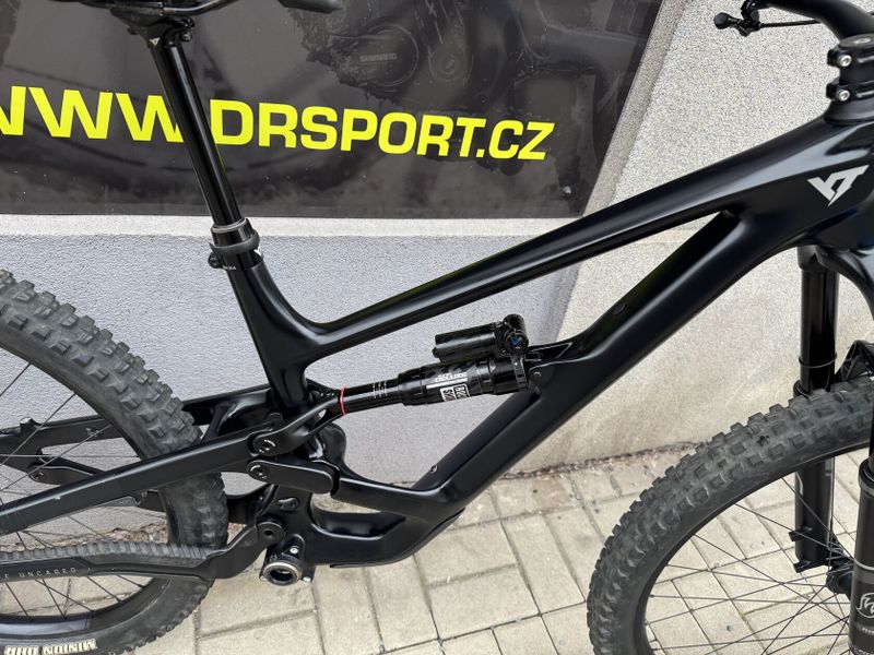 YT Industries Capra 