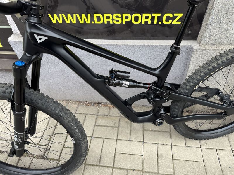 YT Industries Capra 