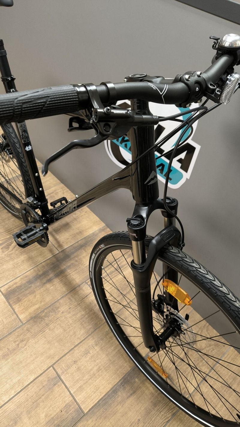 MERIDA CROSSWAY 300 Glossy Black(Silver) 2024