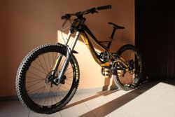 SPECIALIZED Demo 8.1 FSR, r.v. 2011, 26“, velikost M