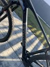 Prodám zánovní horské kolo Cannondale Scalpel HT Carbon black 2025 včetně dokladu a zarucniho listu