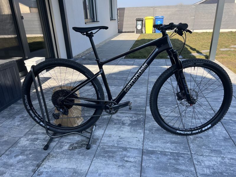 Prodám zánovní horské kolo Cannondale Scalpel HT Carbon black 2025 včetně dokladu a zarucniho listu