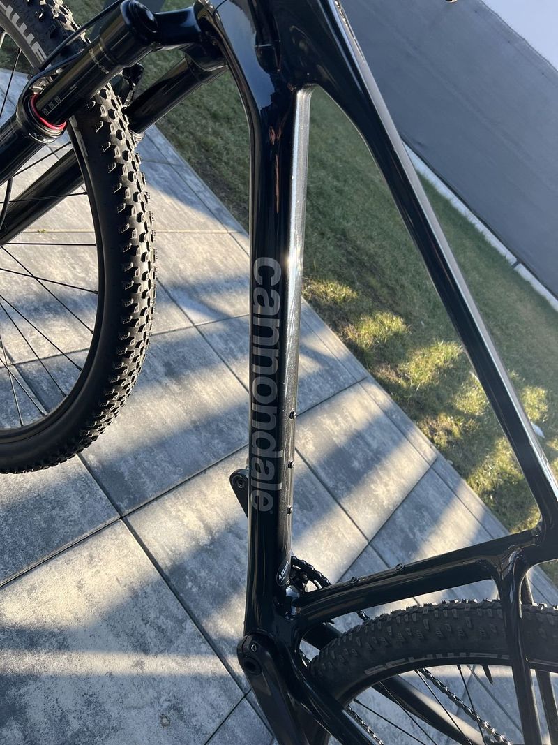 Prodám zánovní horské kolo Cannondale Scalpel HT Carbon black 2025 včetně dokladu a zarucniho listu