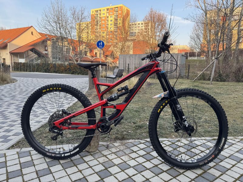 YT Capra CF PRO 2017 (M, 27.5")