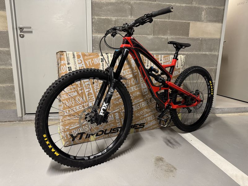 YT Capra CF PRO 2017 (M, 27.5")