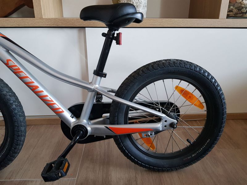 Perfektní dětské kolo Specialized Riprock, vel. 16