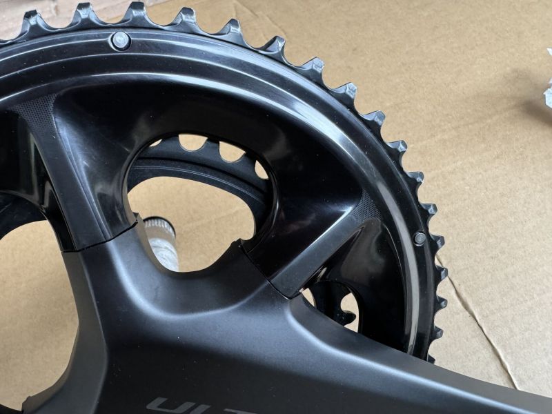 Kliky Shimano Ultegra FC-R8100 52-36, 172,5 mm. 