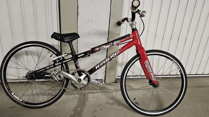 Prodám rychlé závodní BMX kolo 18" Redline 