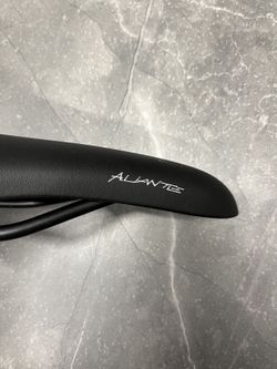 Fizik Aliante sedlo