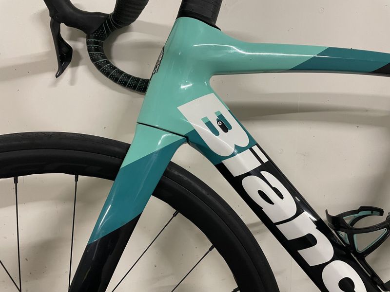 Prodám krásné Bianchi Oltre XR4 Ultegra Di2 vel. 57