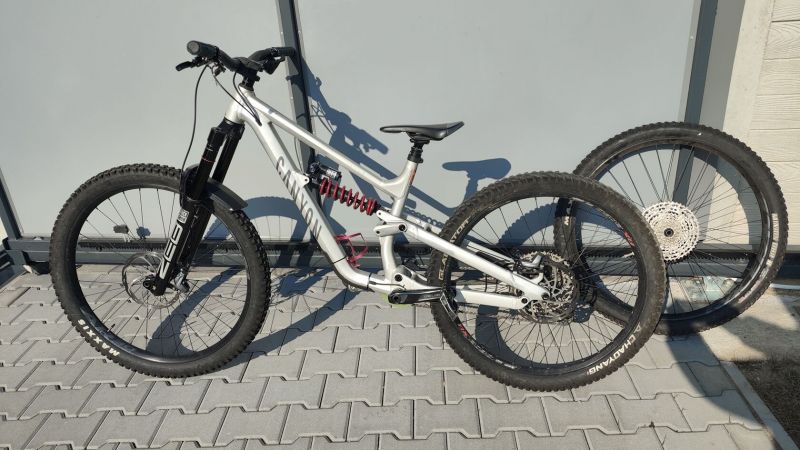 Canyon torque vel.M, kola 29", rok 2022