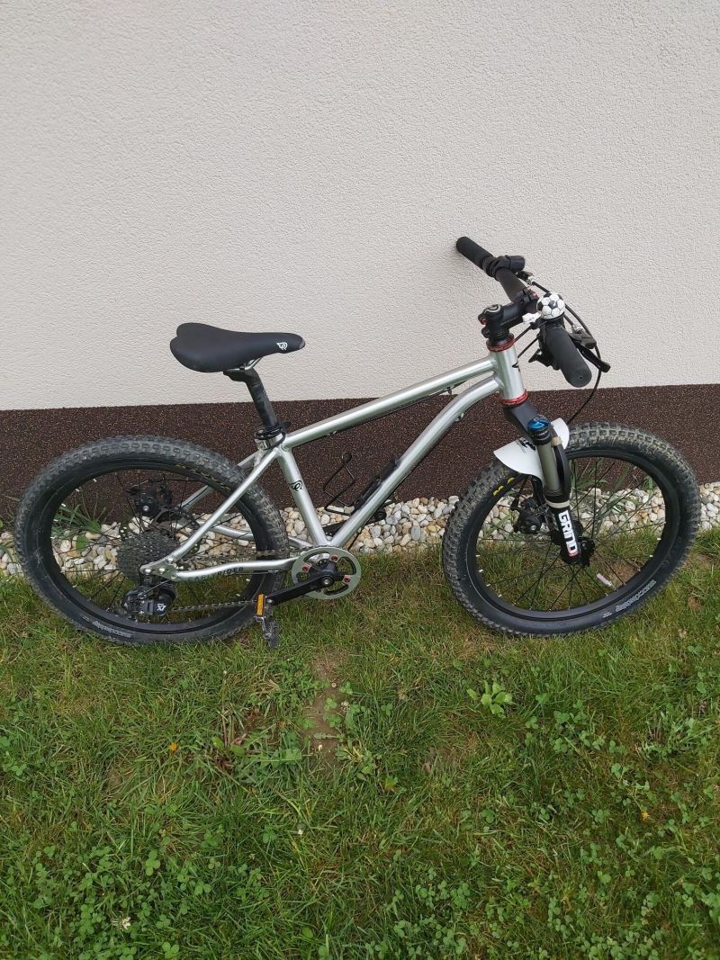 Dětské kolo EARLY RIDER Hellion T20HT 