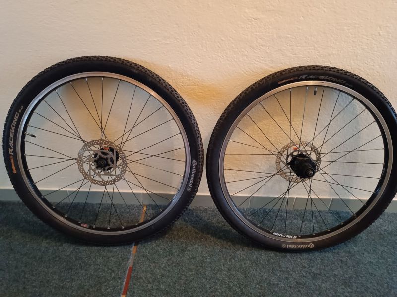 Zapletená kola 26" Bontrager Maverick