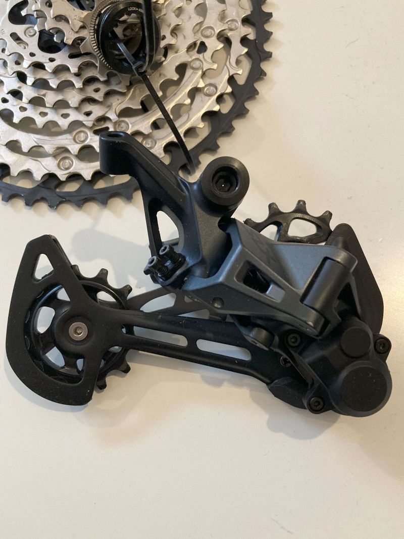 Set řazení, přehazovačky a kazety Shimano SLX, 1x12