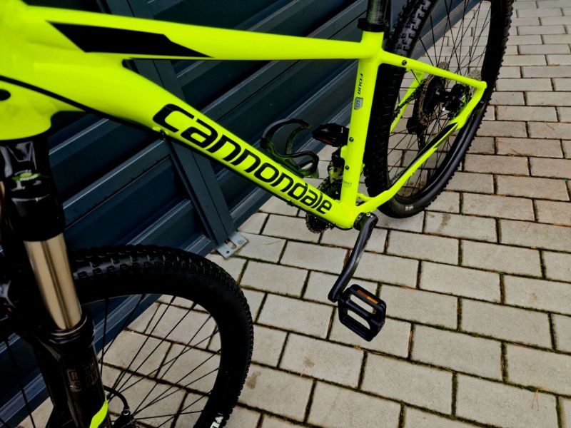 (20)Horské hliníkové kolo Cannondale 27,5" Kotoučové brzdy