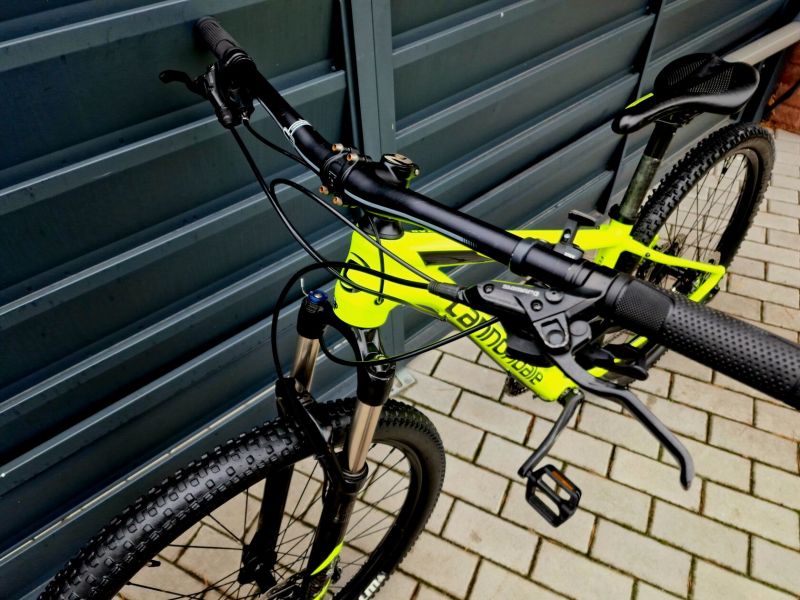 (20)Horské hliníkové kolo Cannondale 27,5" Kotoučové brzdy