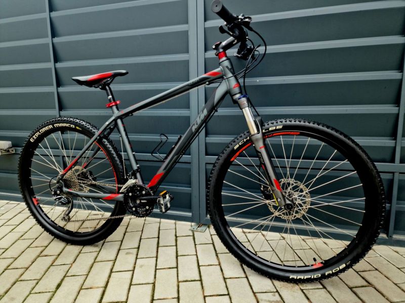 (21)Horské hliníkové kolo KTM 27,5" Kotoučové brzdy