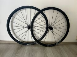 Zapletená kola DT SWISS E 1800 SPLINE 32 Disc