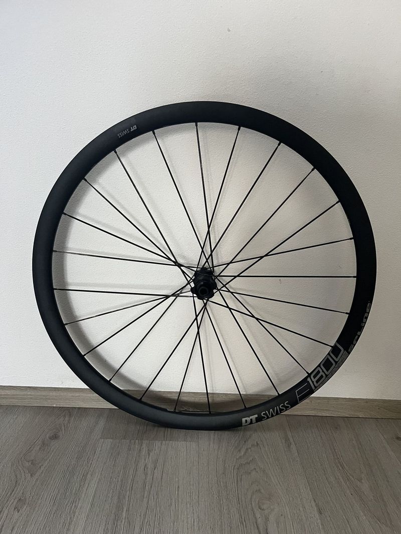 Zapletená kola DT SWISS E 1800 SPLINE 32 Disc