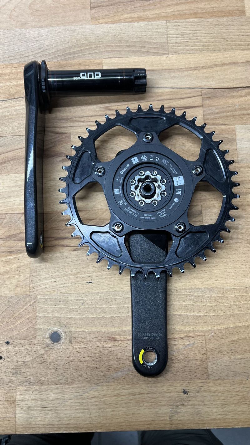 Powermeter Sram Quarq s klikama Force D2 a prevodnikem Garmaruk NW