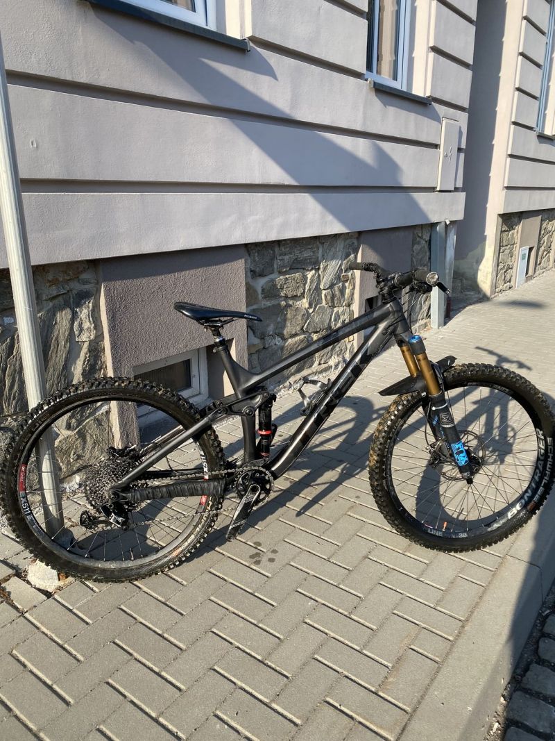 Trek Remedy 8