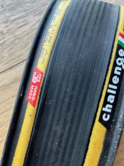 challenge strada bianca handmade tubeless ready 700x30c