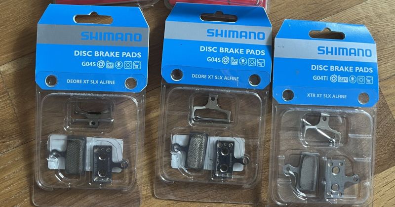 Brzdové destičky Shimano 2x G04S a 1xG04Ti