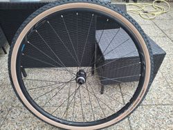 Kola Shimano WH-RS171 CL Disc Wheelset a pláště Vitoria Terrano 38mmm, najeto 100k. Stáří mesic.