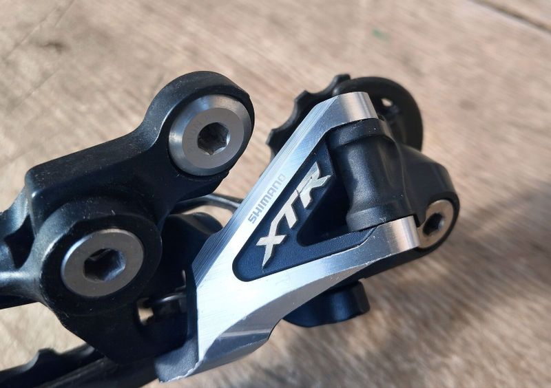 Shimano XTR carbon - téměř nová