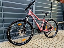 (33)Dámské/Dívčí horské kolo KTM 27,5" Kotoučové brzdy