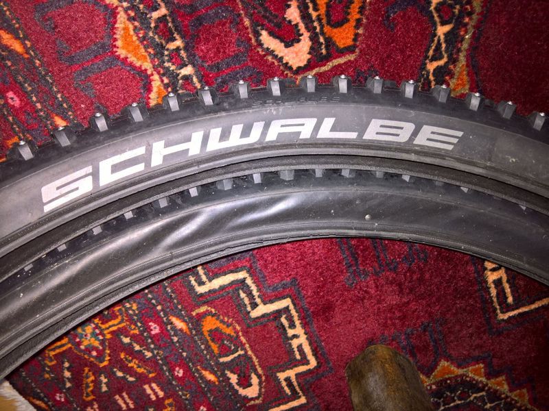 PRODÁM zimní pláště Schwalbe Ice Spiker 29 x 2.25