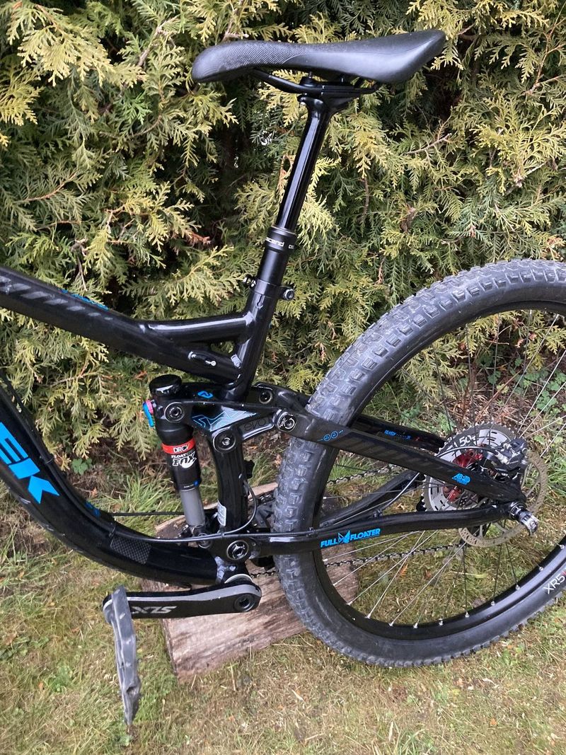 Trek Remedy 8 29 (2015) 140mm, velikost 17,5 (M)