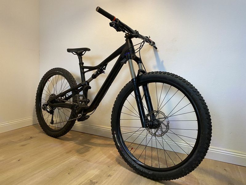 Specialized Camber black women