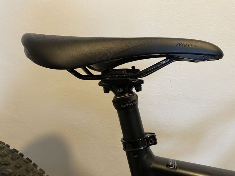 Specialized Camber black women