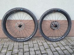 Zapletená kola Shimano MT500 Nová 