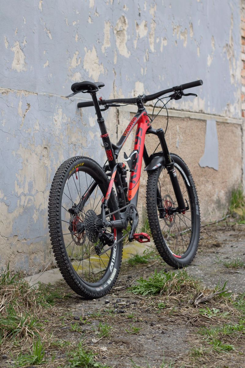 Prodám enduro Kellys Eraser Carbon