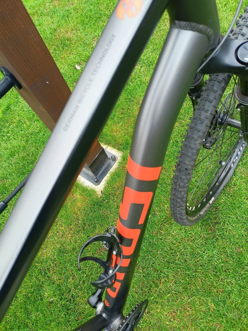 Ghost Square Cross Essential M (250km, vzduch.vidlice Rockshox,Sram)