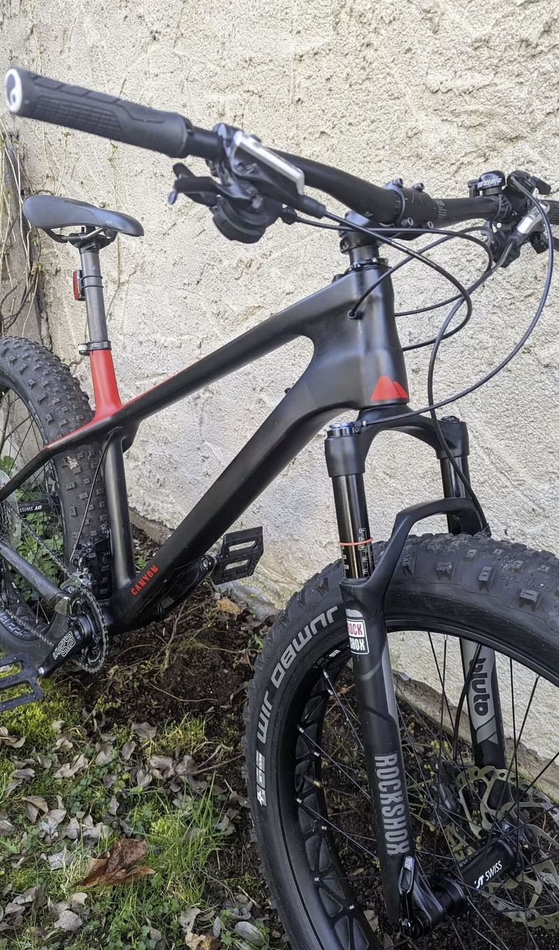 FATBIKE Canyon Dude CF 9.0 SL LEVNĚ