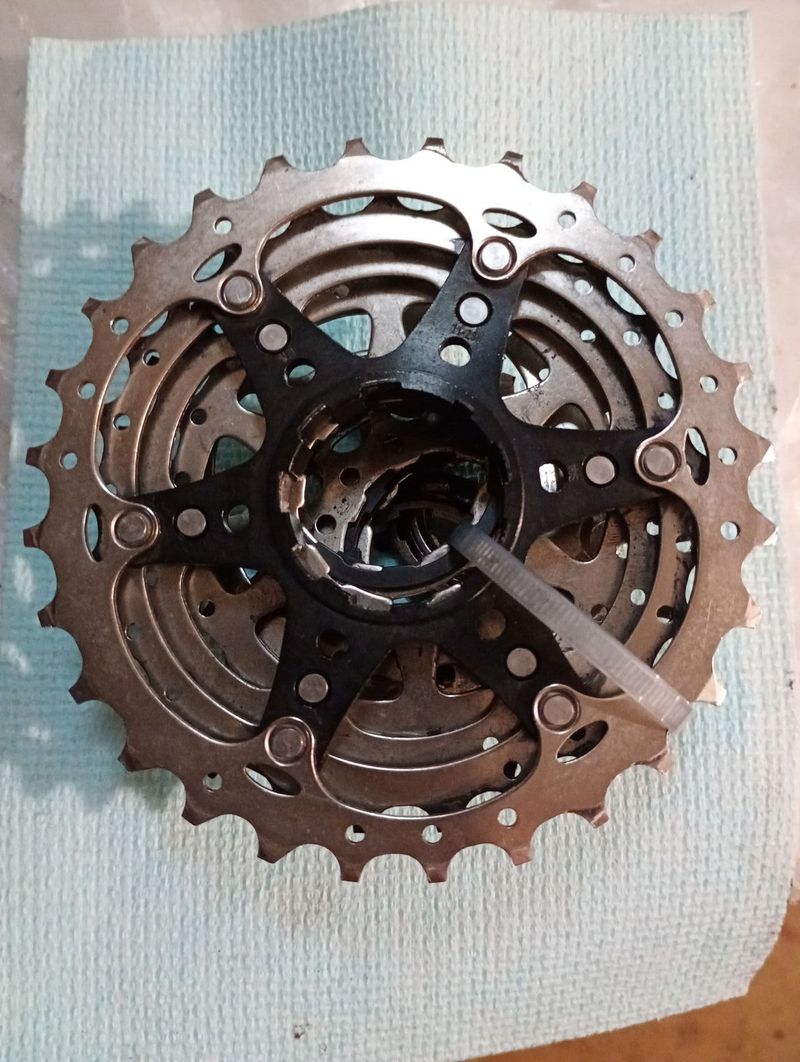 Prodám silniční kazetu Shimano 105 11-28 s11