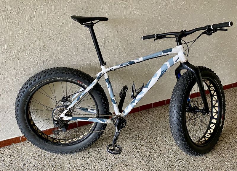 FAT bike Specialized