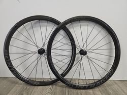 Silniční kola Bontrager Aeolus RSL 37 TLR 